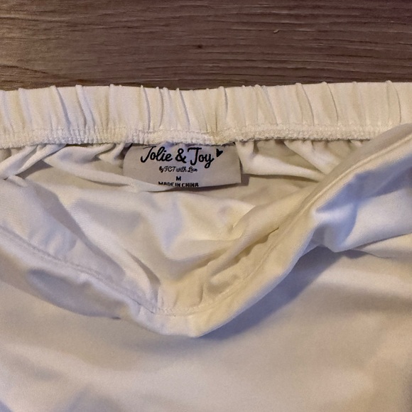 White Ruched top - Picture 3 of 3